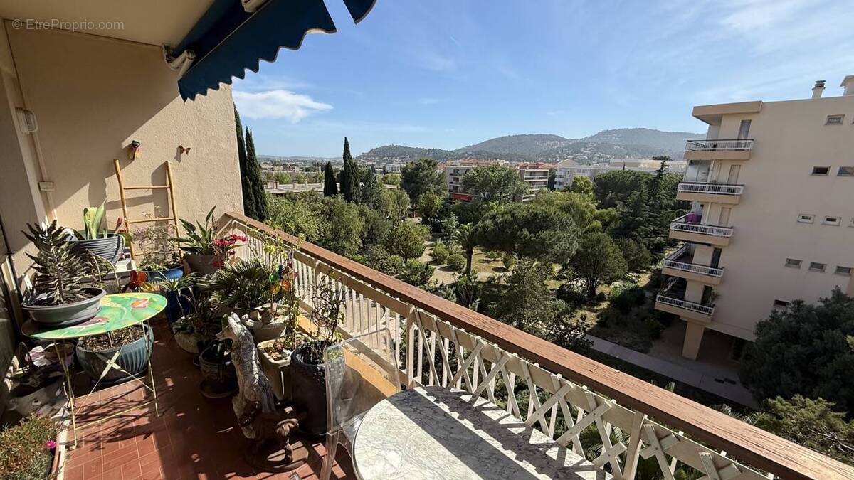Appartement à HYERES