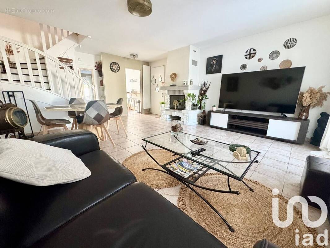 Photo 1 - Maison à BRIE-COMTE-ROBERT