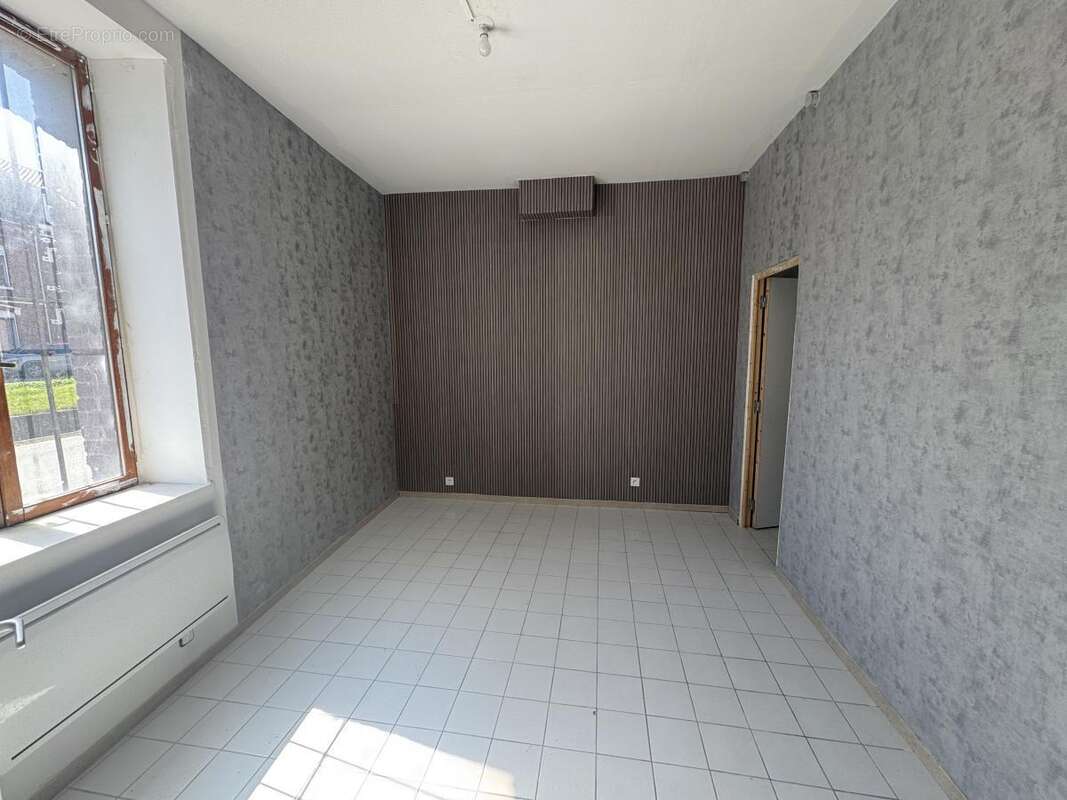 Appartement 120 m² à Cambrai  - photo 4