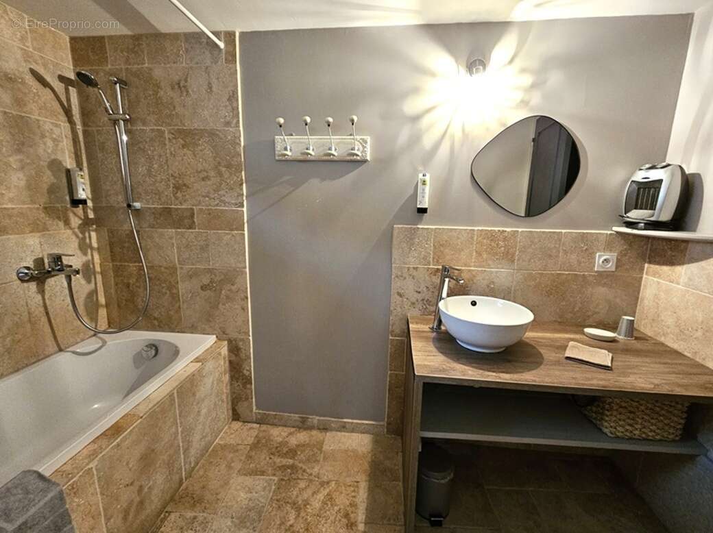 Maison à ROCHEFORT-EN-VALDAINE