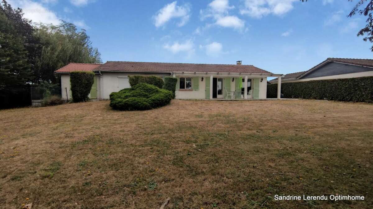 BARENTIN – Maison familiale de plain-pied, 5 chambres, toiture récente et jardin paysager - photo 4