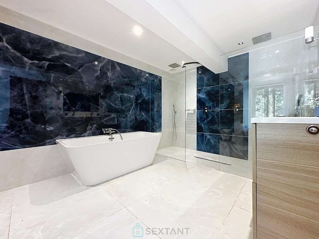 Maison à FONTAINEBLEAU