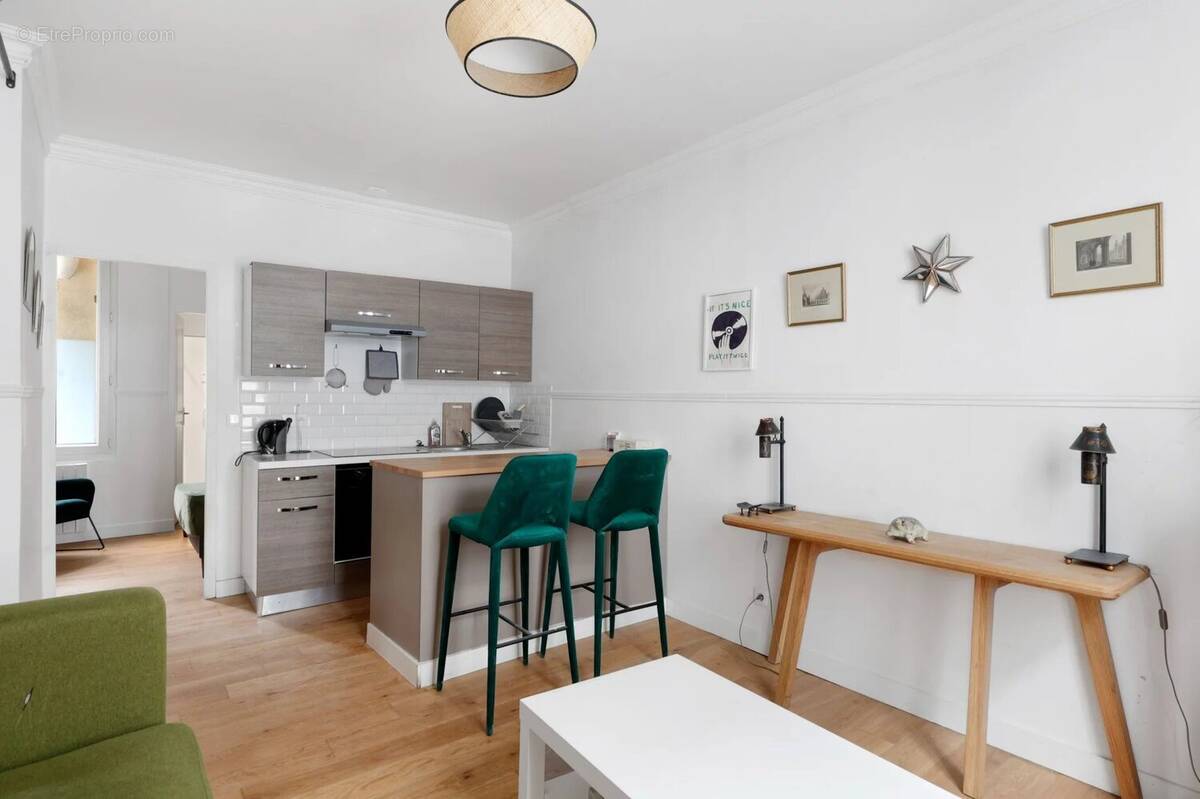 Appartement à LEVALLOIS-PERRET