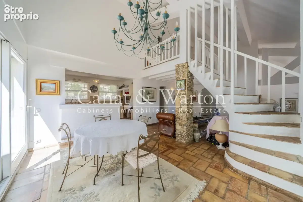 Vue mer exceptionnelle sur la baie de cavalaire: villa avec piscine - photo 3