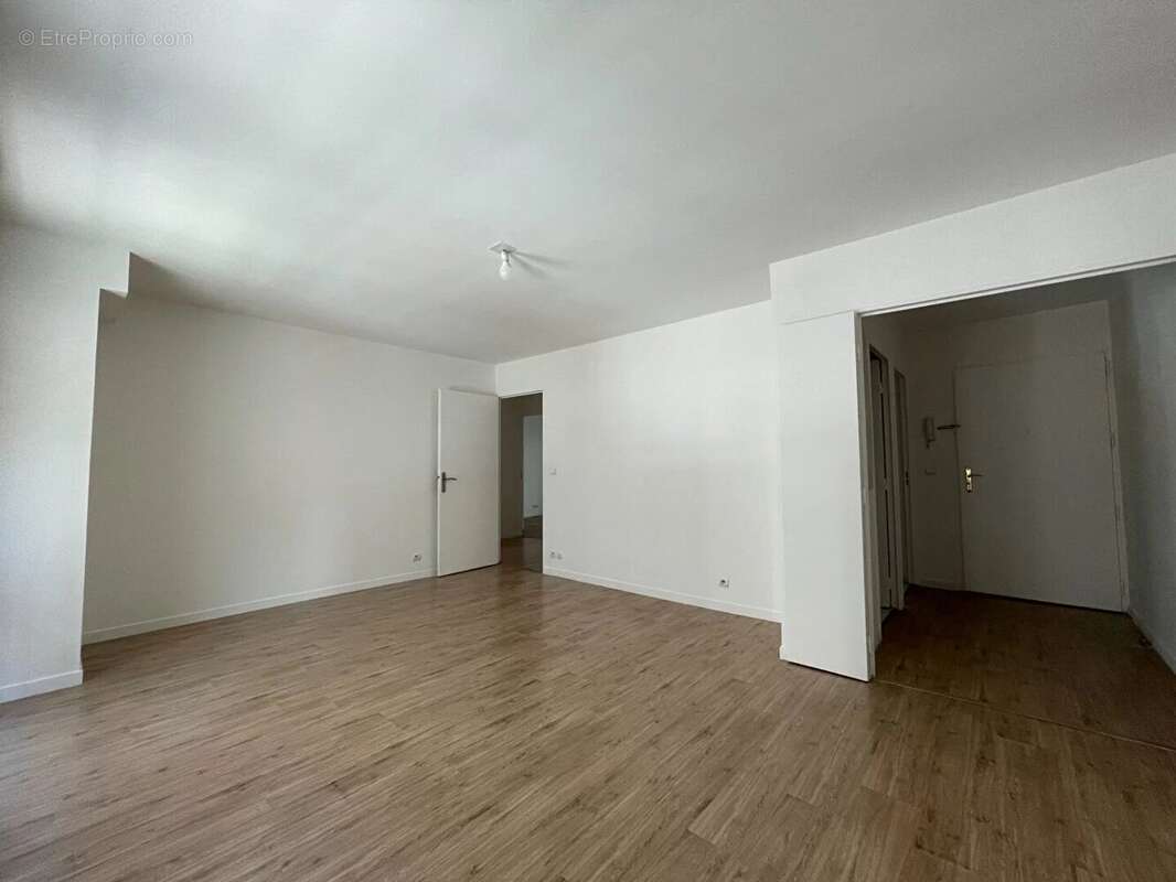 Appartement à SURESNES