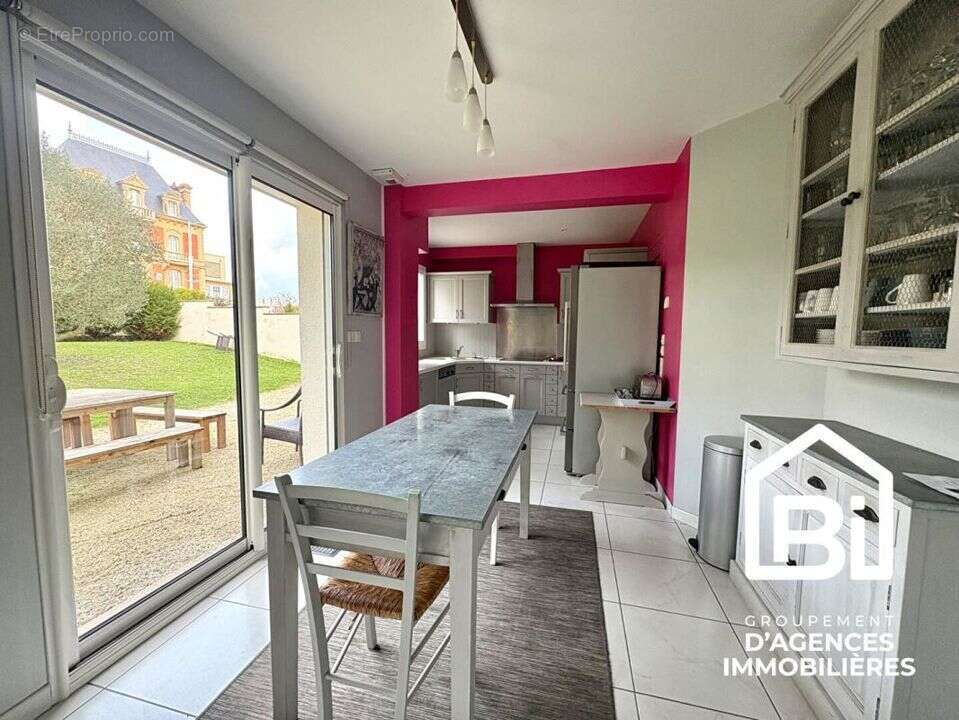 Maison à ARROMANCHES-LES-BAINS