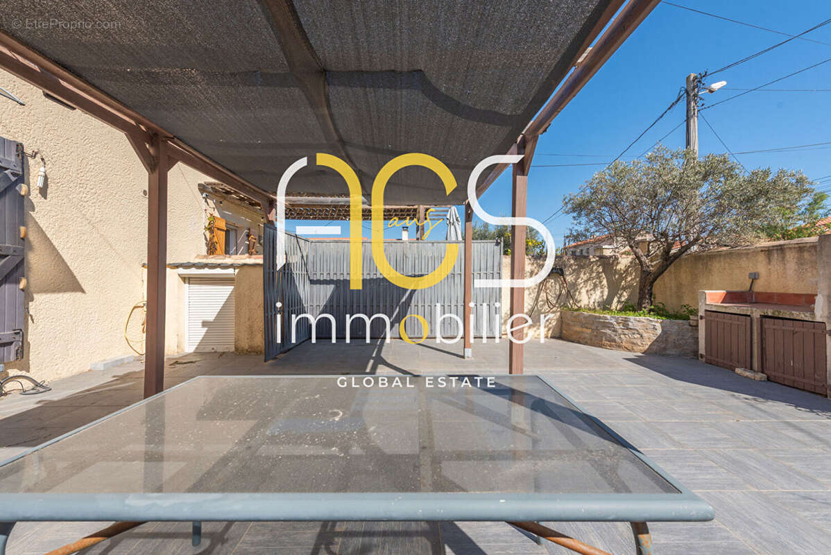 Appartement à CHATEAUNEUF-LES-MARTIGUES