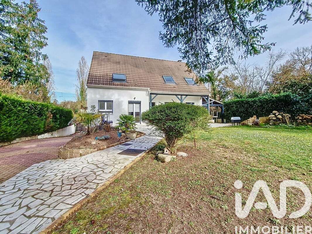 Photo 4 - Maison à SAINT-FARGEAU-PONTHIERRY