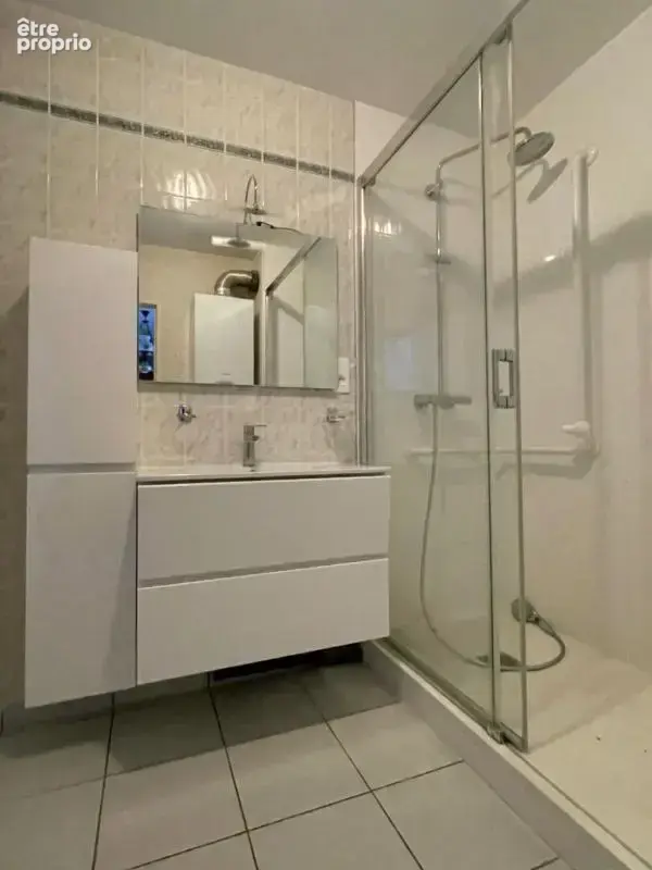 À montfort-sur-meu, un appartement qui a tout d'une petite maison ! - photo 8