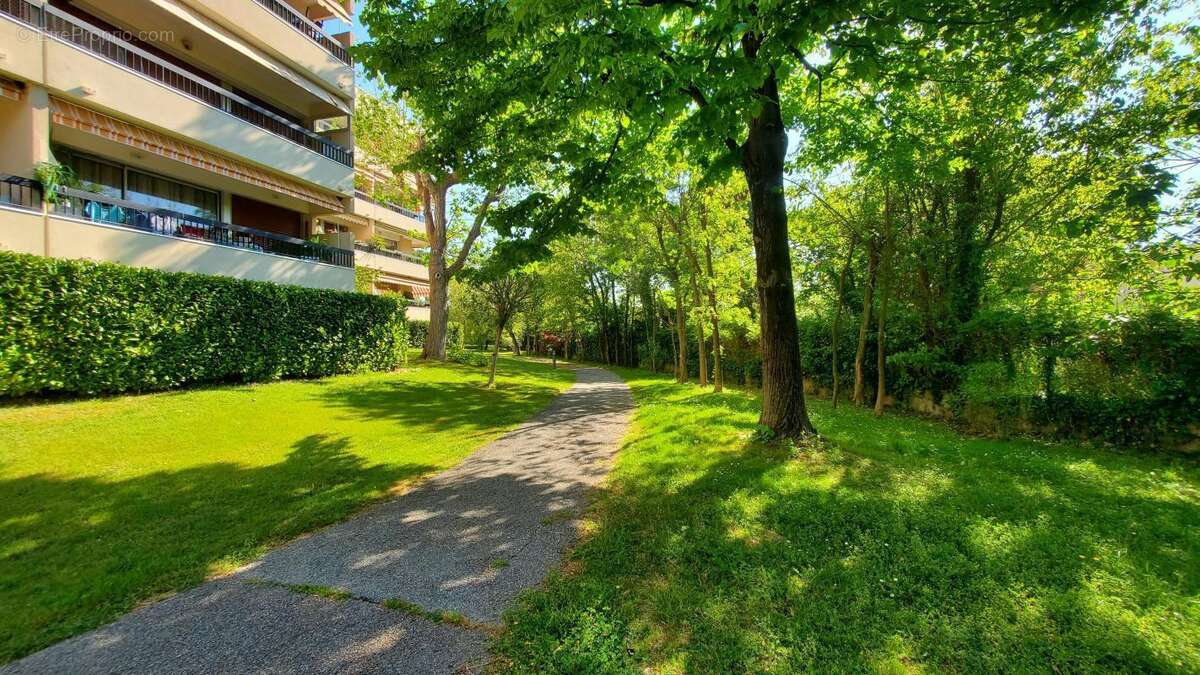 Appartement à VILLENEUVE-LOUBET