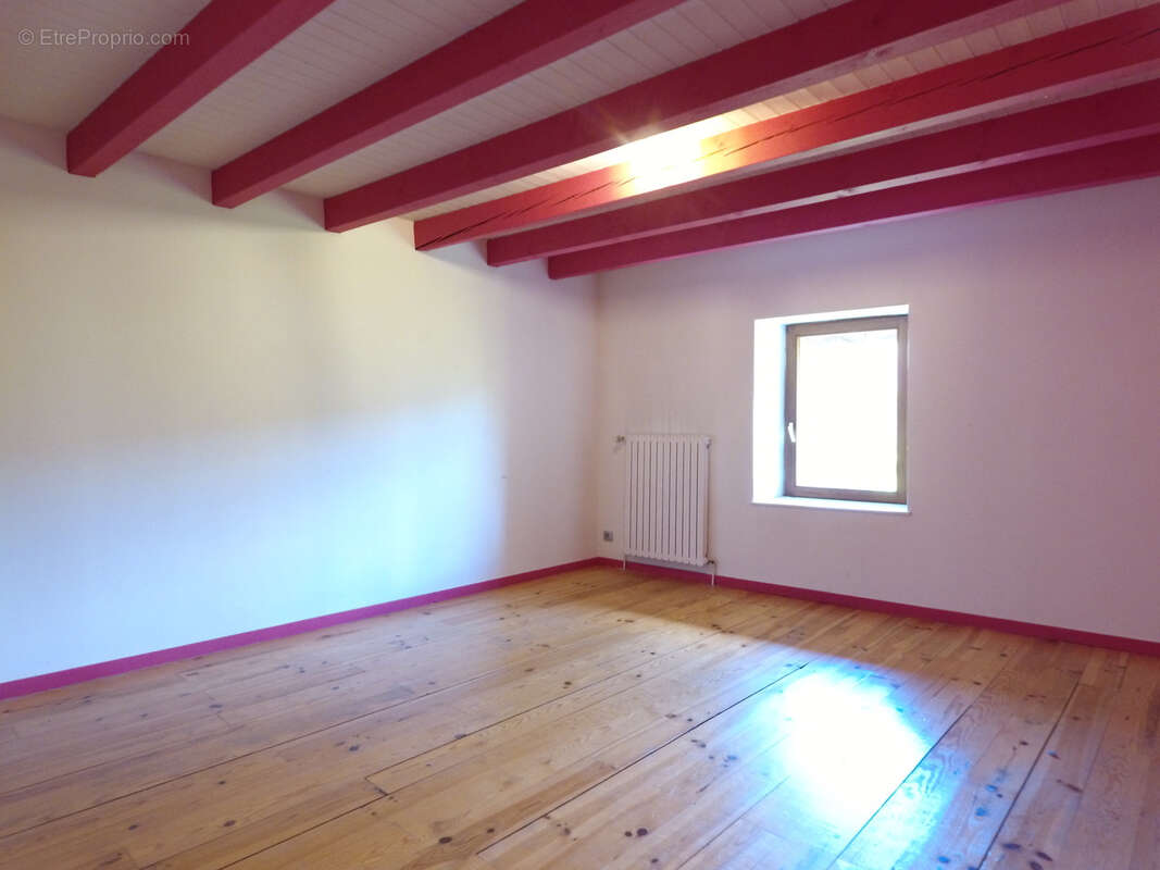 Maison à FEIGERES