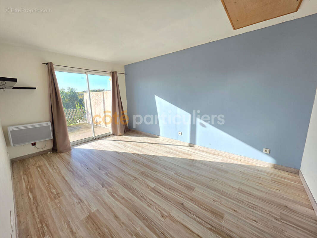 Maison à VILLENEUVE-SUR-YONNE