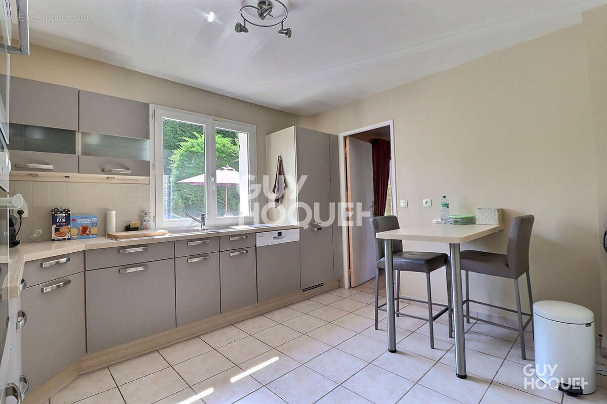 Maison à SAINT-MICHEL-SUR-ORGE