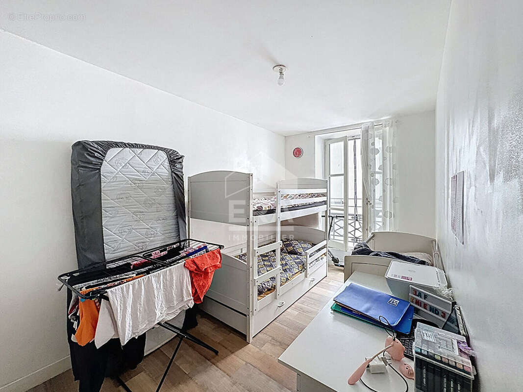 Appartement à MARSEILLE-2E