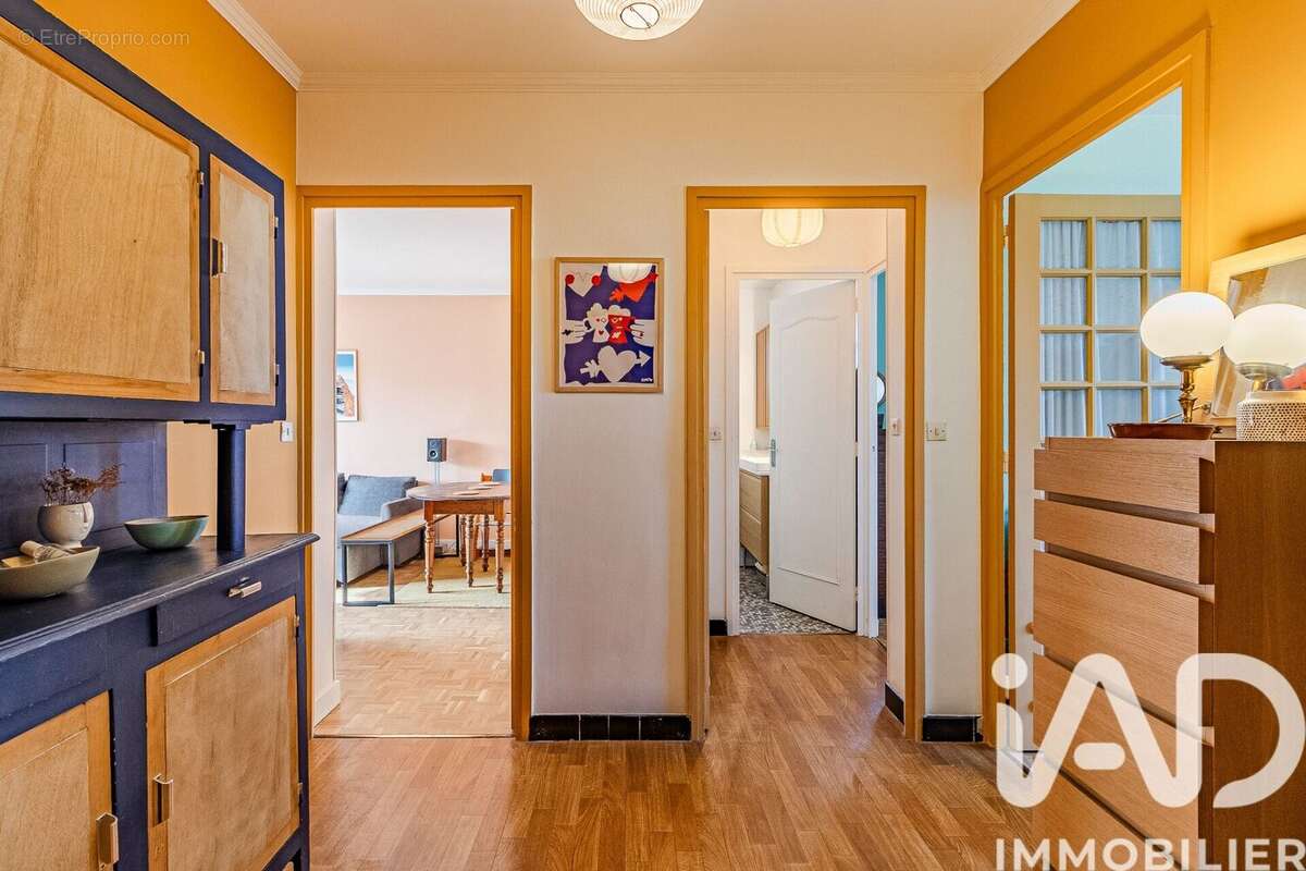 Photo 8 - Appartement à VILLEURBANNE