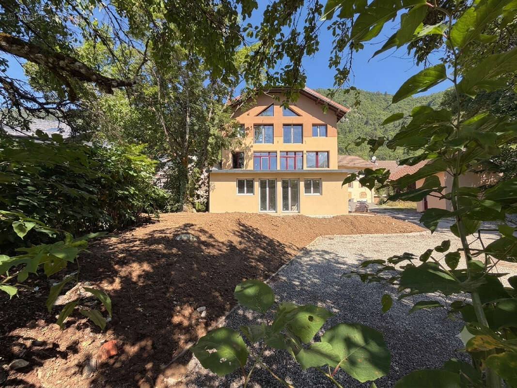 Appartement à SAINT-JEOIRE
