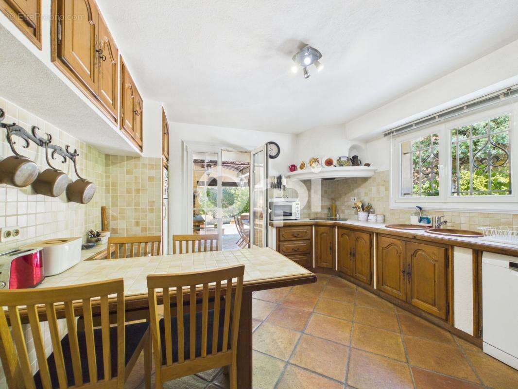Maison à MANDELIEU-LA-NAPOULE