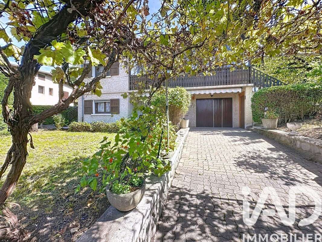 Photo 3 - Maison à SAVINES-LE-LAC