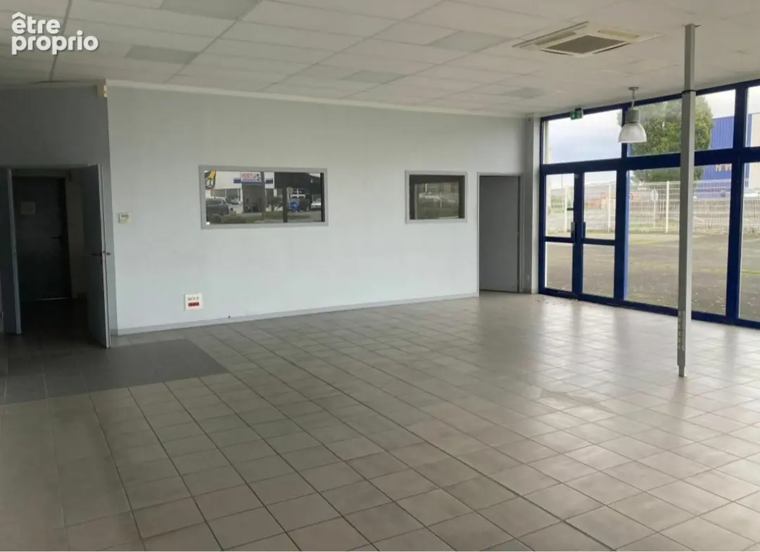 Local commercial 900m² à tonnay-charente - photo 7
