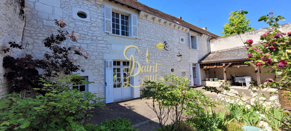 Maison à CHAMPIGNY-SUR-VEUDE