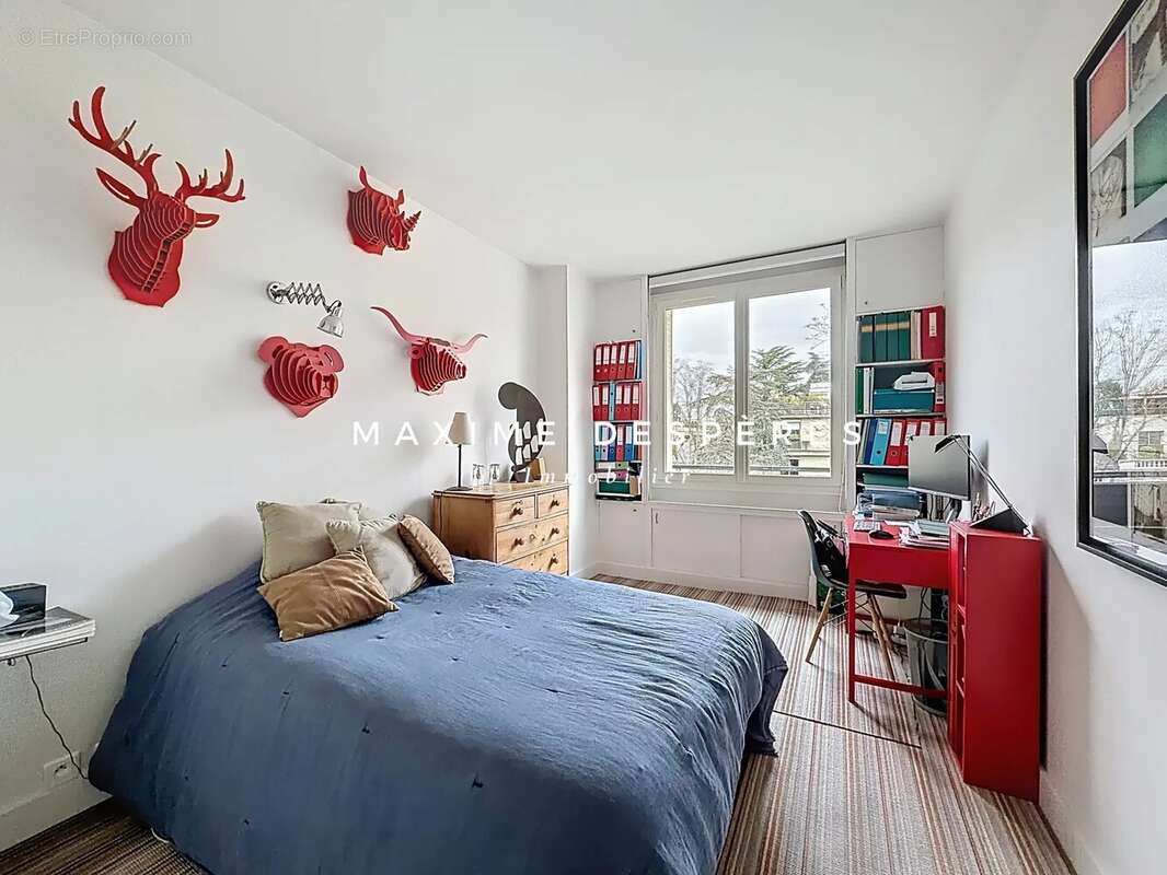 Appartement à NEUILLY-SUR-SEINE
