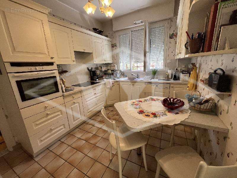 Maison 112 m² à Combs-La-Ville  - photo 4