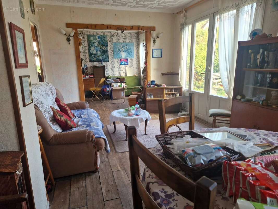 Maison à SAINT-CHERON