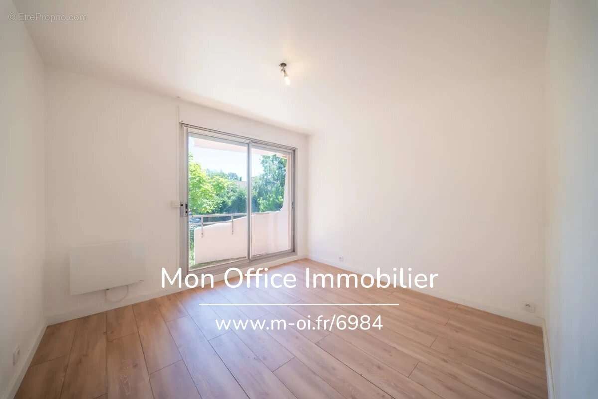 Référence : 6984-RVF - Appartement T2 - Secteur St Jérôme - photo 5