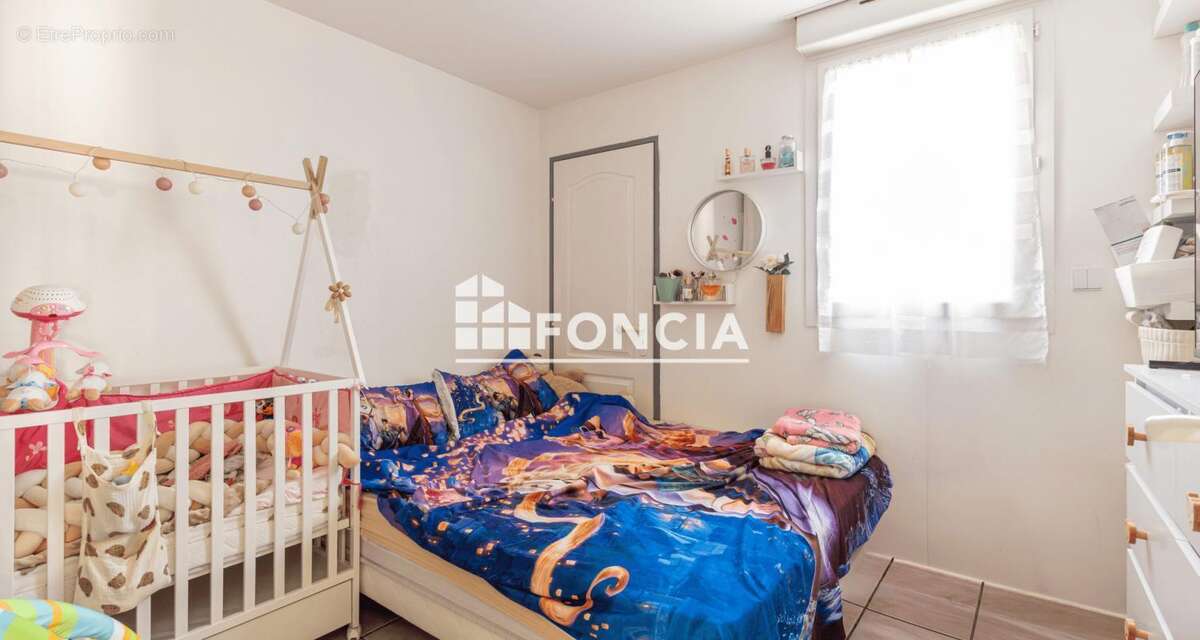 Appartement à PORT-DE-BOUC