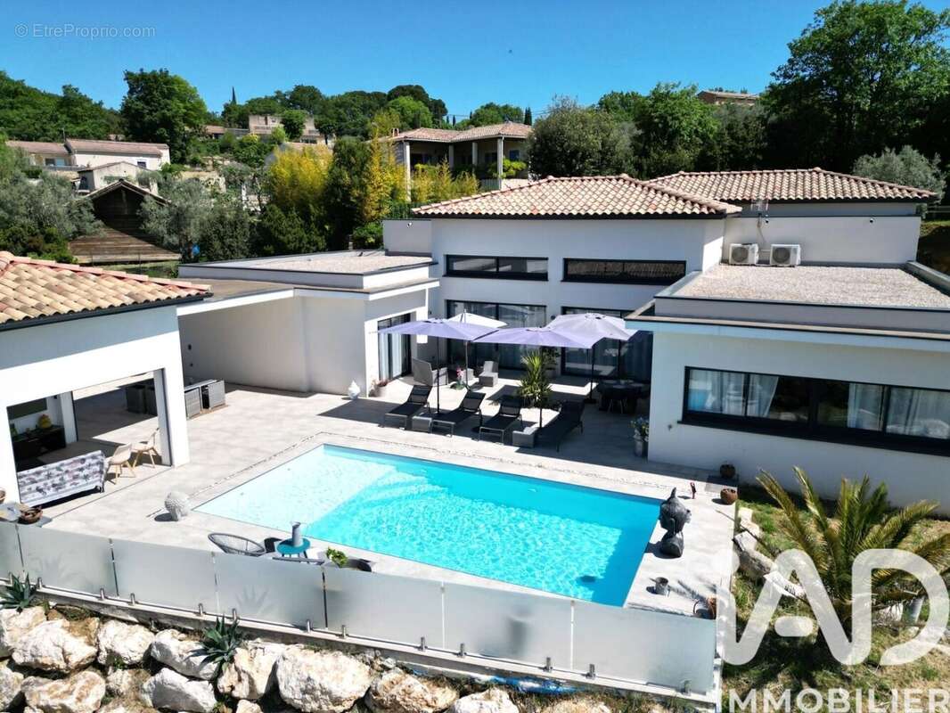Maison 310 m² à Saint-Michel-D'euzet  - photo 2