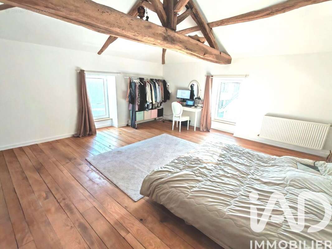 Maison 162 m² à Saint-Martin-Lars-En-Sainte-Hermine  - photo 8