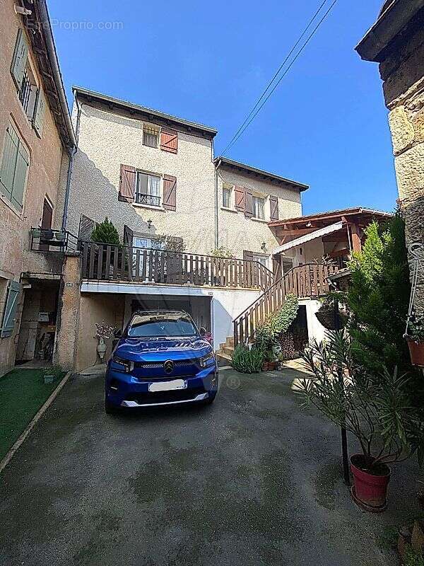 Maison à LUCENAY