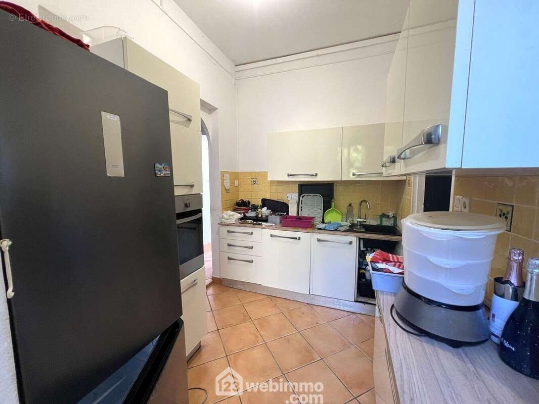 La cuisine est séparée - Appartement à BRANDO