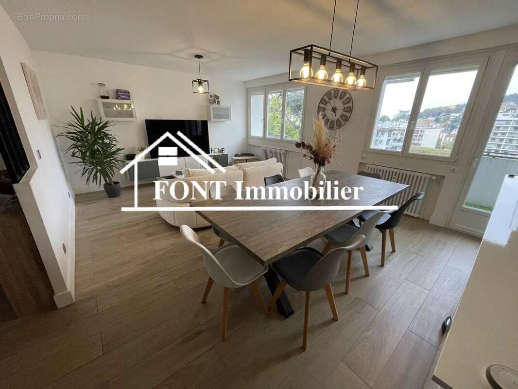 Appartement à SAINT-ETIENNE