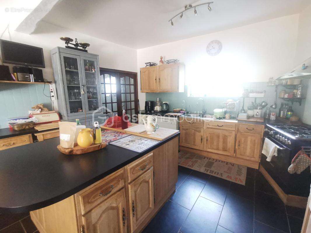 Maison à LABATUT-RIVIERE