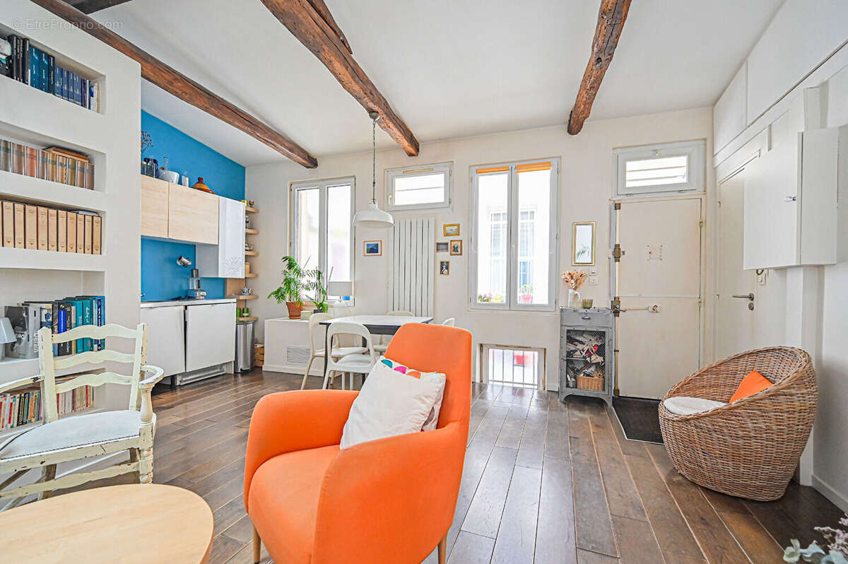 Appartement à PARIS-11E