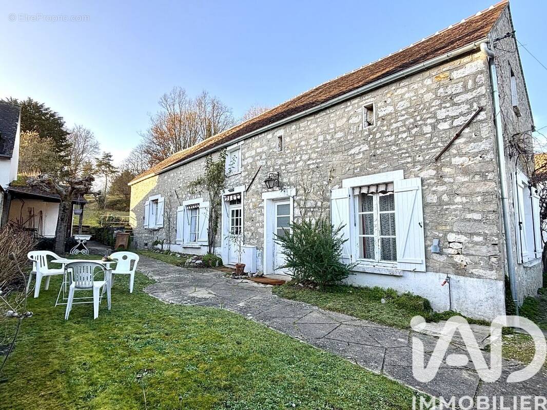 Photo 1 - Maison à SAINT-PIERRE-LES-NEMOURS