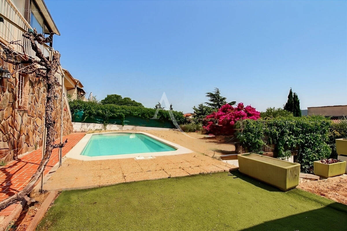 Maison à LA VALETTE-DU-VAR