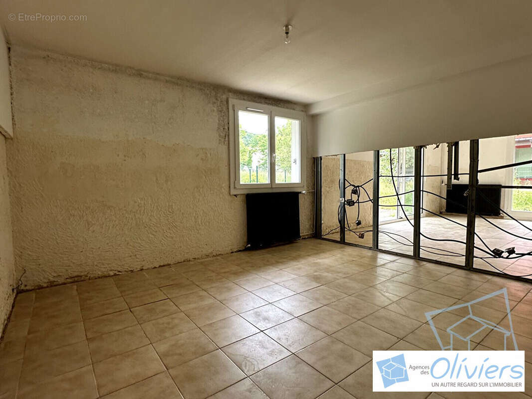 Appartement à SAINT-REMY-LES-CHEVREUSE