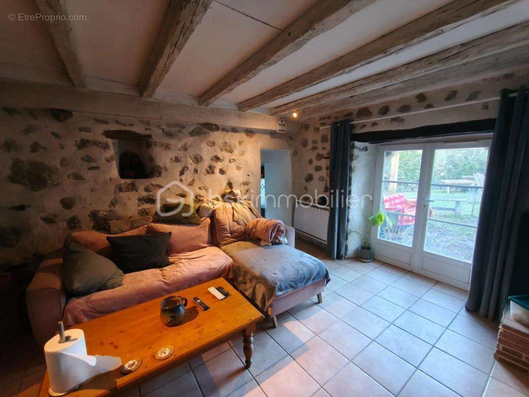 Maison à LOURDIOS-ICHERE