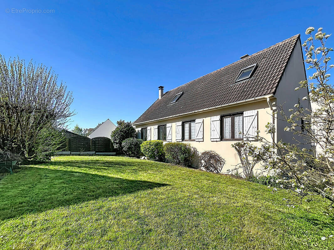 Maison à SAINT-MICHEL-SUR-ORGE