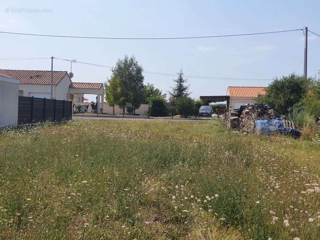 Terrain à GEMOZAC