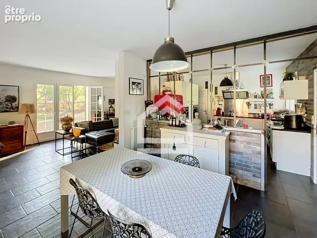 Saint Aubin de Médoc - Maison familiale en exclusivité avec piscine et garage - photo 8