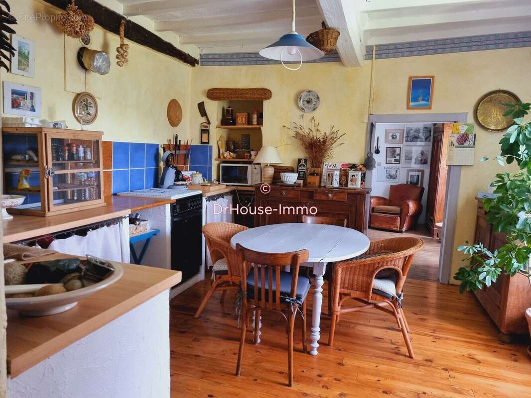 Maison à LABASTIDE-ESPARBAIRENQUE