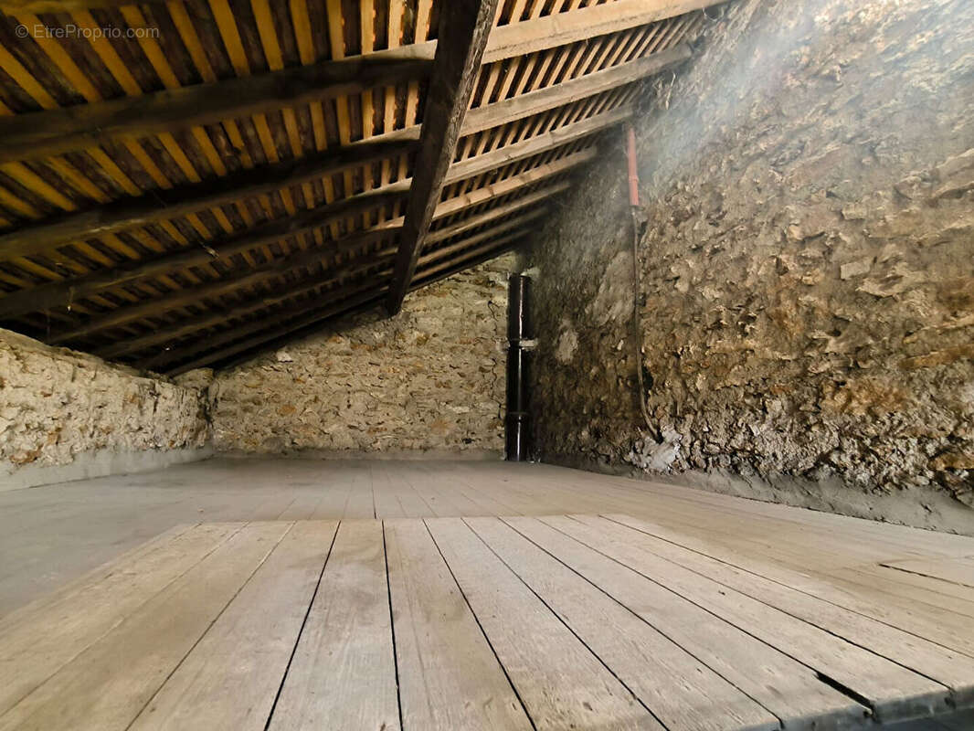 Maison à BOUSSY-SAINT-ANTOINE