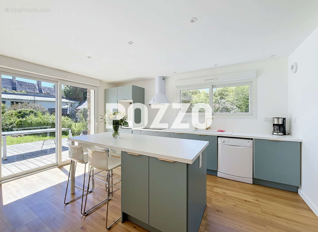 Vente : maison 6 pièces (115 m²) à SAINT PIERRE LANGERS (50530) - photo 3