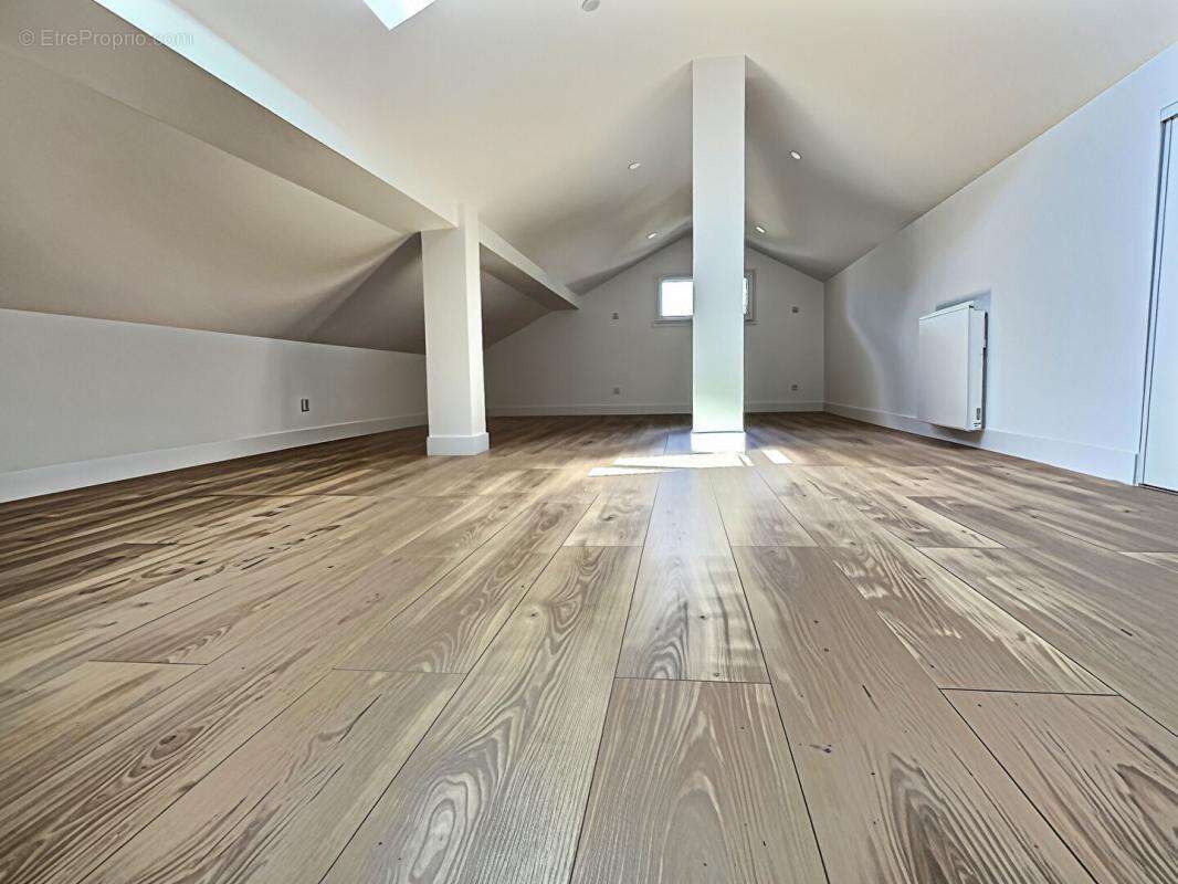 Appartement à AIX-LES-BAINS