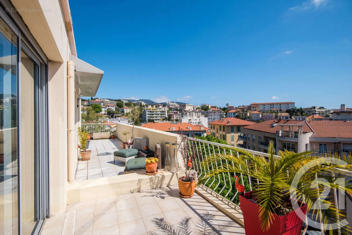 Appartement à NICE