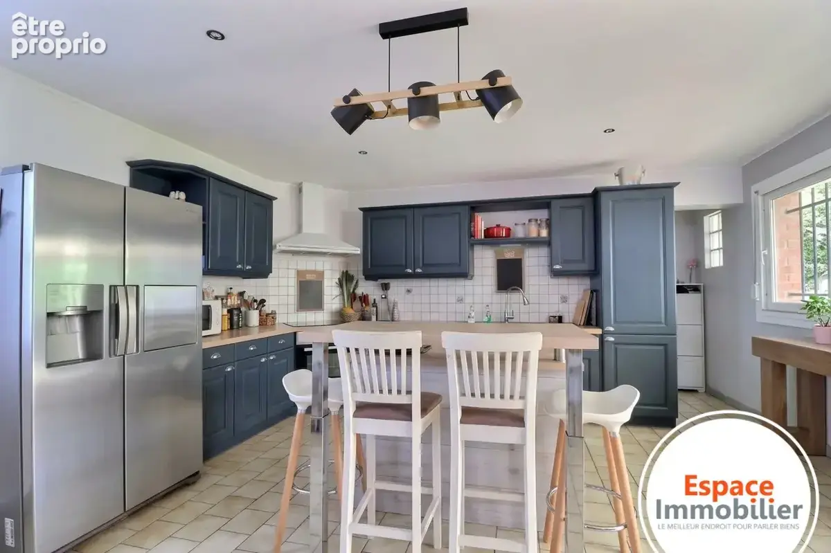 NEUVILLE-SUR-ESCAUT   Rare sur le secteur ! Charmante maison individuelle de 142 m2 habitables en plain-pied - photo 2