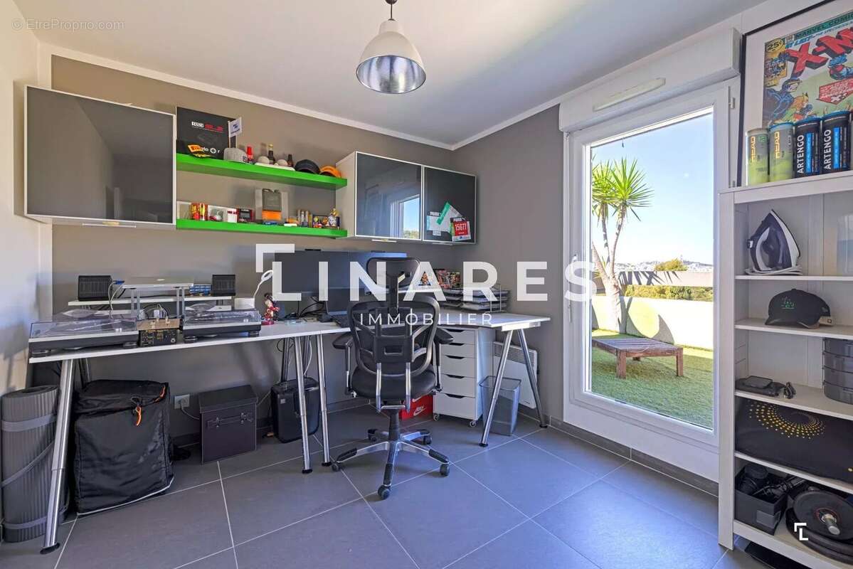 Appartement à MARSEILLE-9E